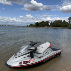 Kilos Kustoms & Rentals - Jetski sound system