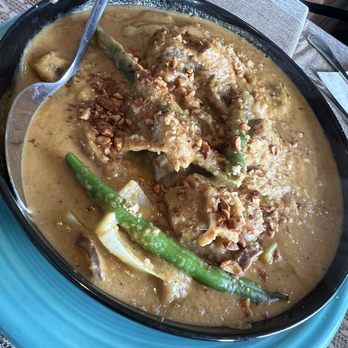 CARiN de RiA - Oxtail Kare Kare - Filipino Near Me - Encinitas, California