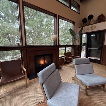 Lodge at Marconi - Hotels Near Me - Marshall, California