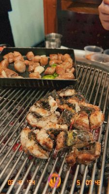 Yuk Jun Gui - Galbi, Fresh live eel, Makchang by null
