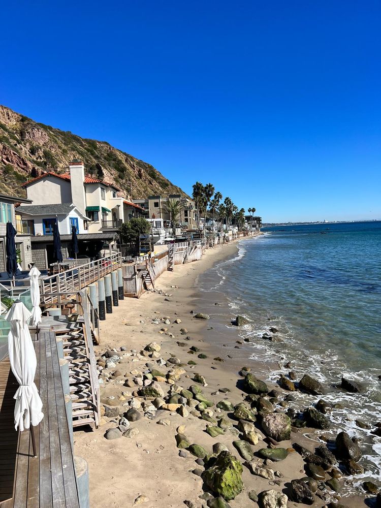 Slide of Pinnacle Design and Build