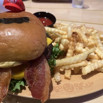Toadstool Cafe - Mario Burger - Cafes Near Me - Universal City, California