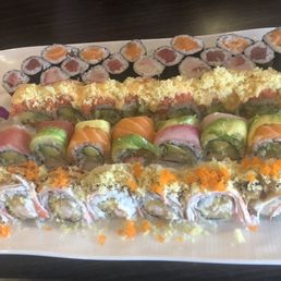 Salmon roll, Tuna Roll, Yellowtail Roll, Hawaiian Roll, Rainbow Roll, Royal Special Roll Salmon roll, Tuna Roll, Yellowtail Roll, Hawaiian Roll, Rainbow Roll, Royal Special Roll