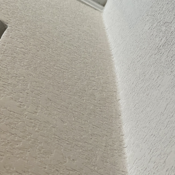 Pacesetter Homes - Close-up view of the crooked wall.  This is one of 5 that I'd pointed out to them. - Home Developers Near Me - Pflugerville, Texas