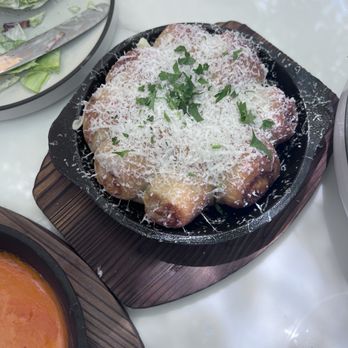 Truly Pizza - Garlic pull apart bread with vodka sauce - Pizza Near Me - Laguna Beach, California Truly Pizza - Garlic pull apart bread with vodka sauce - Pizza Near Me - Laguna Beach, California