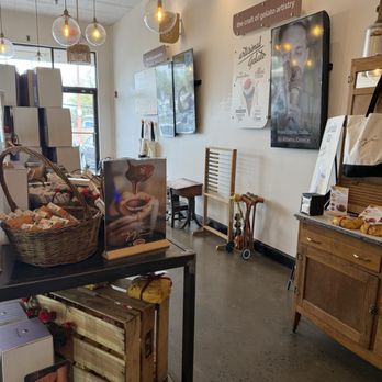 Oggi Gelato - Interior - Gelato Near Me - Norwalk, Connecticut Oggi Gelato - Interior - Gelato Near Me - Norwalk, Connecticut