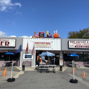 Temple Street Diner - Outside of diner - Diners Near Me - Nashua, New Hampshire Temple Street Diner - Outside of diner - Diners Near Me - Nashua, New Hampshire