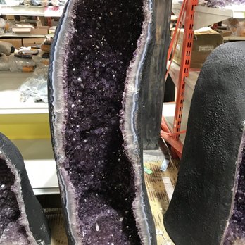 Gem World - Amethyst cathedral - Jewelry Near Me - Quartzsite, Arizona