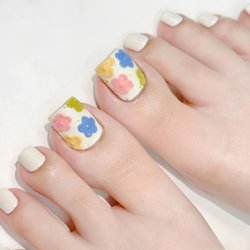 Tip Top Nails & Spa