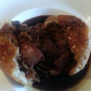 The Hinds Head - Oxtail and kidney pudding - Pubs Near Me - Bray, WNM The Hinds Head - Oxtail and kidney pudding - Pubs Near Me - Bray, WNM