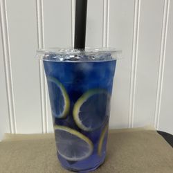 Ellagista's Macarons and Boba