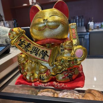 Aroom - Lucky cat to promote prosperity - Coffee & Tea Near Me - Seattle, Washington