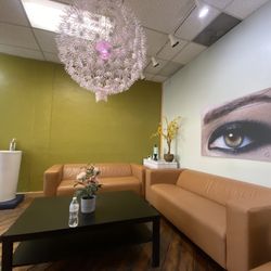 Ez Eyebrows - Waiting area