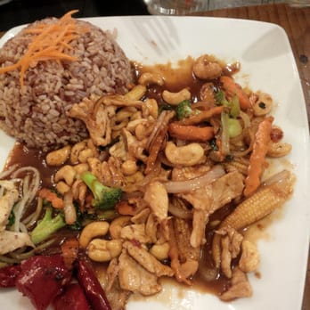 Toss Noodle Bar - Chicken Cashew Nut - Asian Fusion Near Me - Berkeley, California