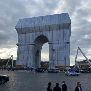 L'Arc de Triomphe - Landmarks & Historical Buildings Near Me - Paris, 75 L'Arc de Triomphe - Landmarks & Historical Buildings Near Me - Paris, 75