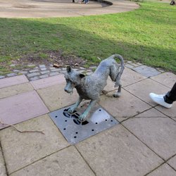 Beverly Cleary Sculpture Garden at Grant Park - A sculpture of Ribsi.