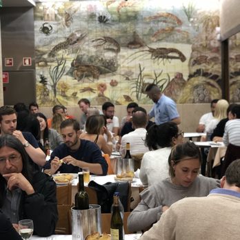 Cervejaria Ramiro - Dining area - Seafood Near Me - Lisbon, 11 Cervejaria Ramiro - Dining area - Seafood Near Me - Lisbon, 11