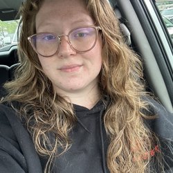 Fantastic Cuts - Shaggy layers in thick blonde hair