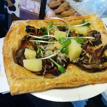 Verzenay - Savory Fall offering: mushroom, carmelized onion, parmesan, fresh cut apples, and sprouts - Desserts Near Me - Chicago, Illinois Verzenay - Savory Fall offering: mushroom, carmelized onion, parmesan, fresh cut apples, and sprouts - Desserts Near Me - Chicago, Illinois