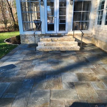 The King's Garden - stone patio - Lawn Services Near Me - Toano, Virginia The King's Garden - stone patio - Lawn Services Near Me - Toano, Virginia
