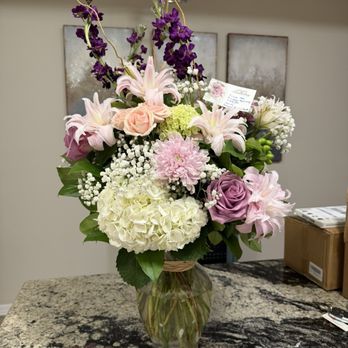 Scarlett's Flowers & Gifts - Florists Near Me - Bradenton, Florida Scarlett's Flowers & Gifts - Florists Near Me - Bradenton, Florida
