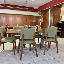 Kem's - Dining room