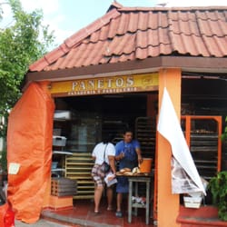 Panaderia y Pasteleria Panetos - Exterior