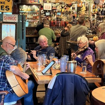 May Kelly's - Live music - Pubs Near Me - North Conway, New Hampshire