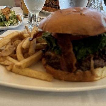 The Pinnacle Restaurant  - Pinnacle burger substituted jalapeños with mushrooms - Mediterranean Near Me - Temecula, California