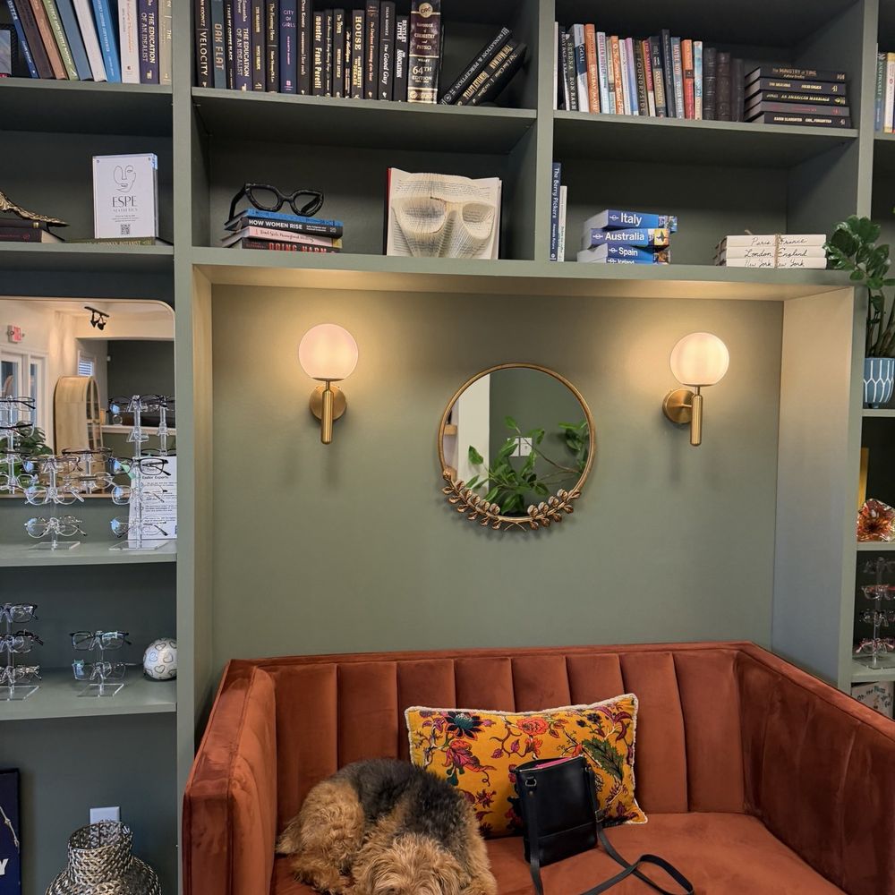 Novel Eye Care - Waiting Area - Optometrists Near Me - Nashville, Tennessee