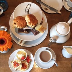 Thames Riviera Hotel & Blue River Cafe - Afternoon tea