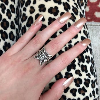 Tiny Nails & Spa - Nail Salons Near Me - Gig Harbor, Washington