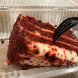 Cafe StoneArt - Red velvet cake