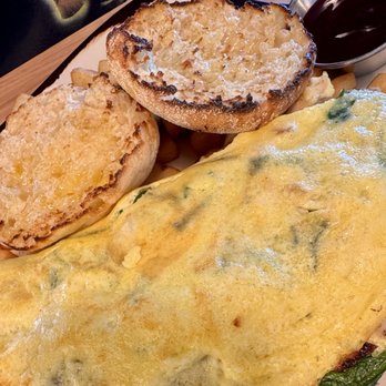 Egg Harbor Cafe - create your own omeltte with maple bourbon bacon, chicken and spinach - Breakfast & Brunch Near Me - Orland Park, Illinois
