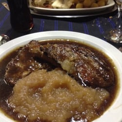 El Estribo - Bondiola a la cerveza y miel con puré de manzana