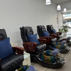 The Nail Bar - Spa Chairs