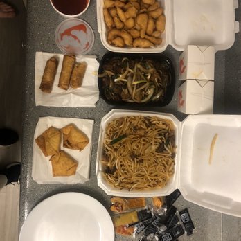 Ming Wok - Sweet and sour chicken, beef Mongolian, combination lo mein and cream cheese wontons. - Chinese Near Me - Fort Worth, Texas