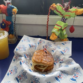 El Sazon R D - Single Smashburger - Dominican Near Me - New York, New York