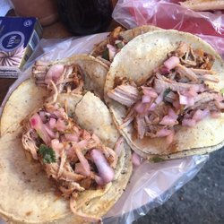 El Tigrillo - Cochinita Pibil Tacos