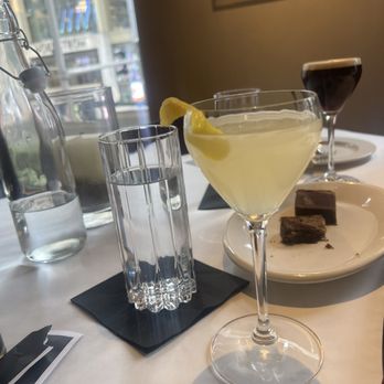 The Evie - Cocktail - American Near Me - Chicago, Illinois