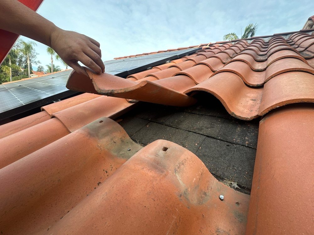 Slide of 619 Roofing