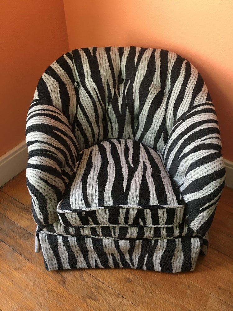 LOVESEAT UPHOLSTERY Updated October 2024 55 Photos & 13 Reviews