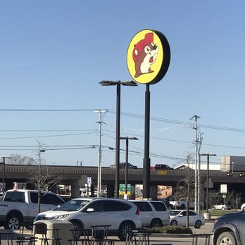 Buc-ee's - Off the highway and large signs to remind you! - Gas Stations Near Me - New Braunfels, Texas