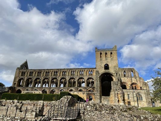 Jedburgh Abbey by null
