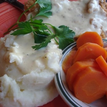 Jongewaard's Bake n Broil - fried chicken w/ gravy, mashed potatos and carrots - American Near Me - Long Beach, California