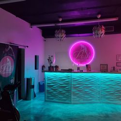 Posh Cycling and Fitness - Front Desk