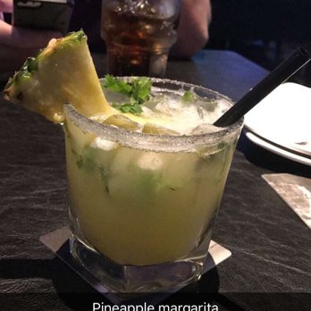 Colton's Social House - Pineapples margarita - New American Near Me - Clovis, California