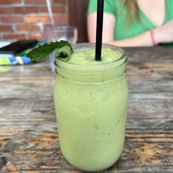 HASS Kitchen - Avocado lime smoothie