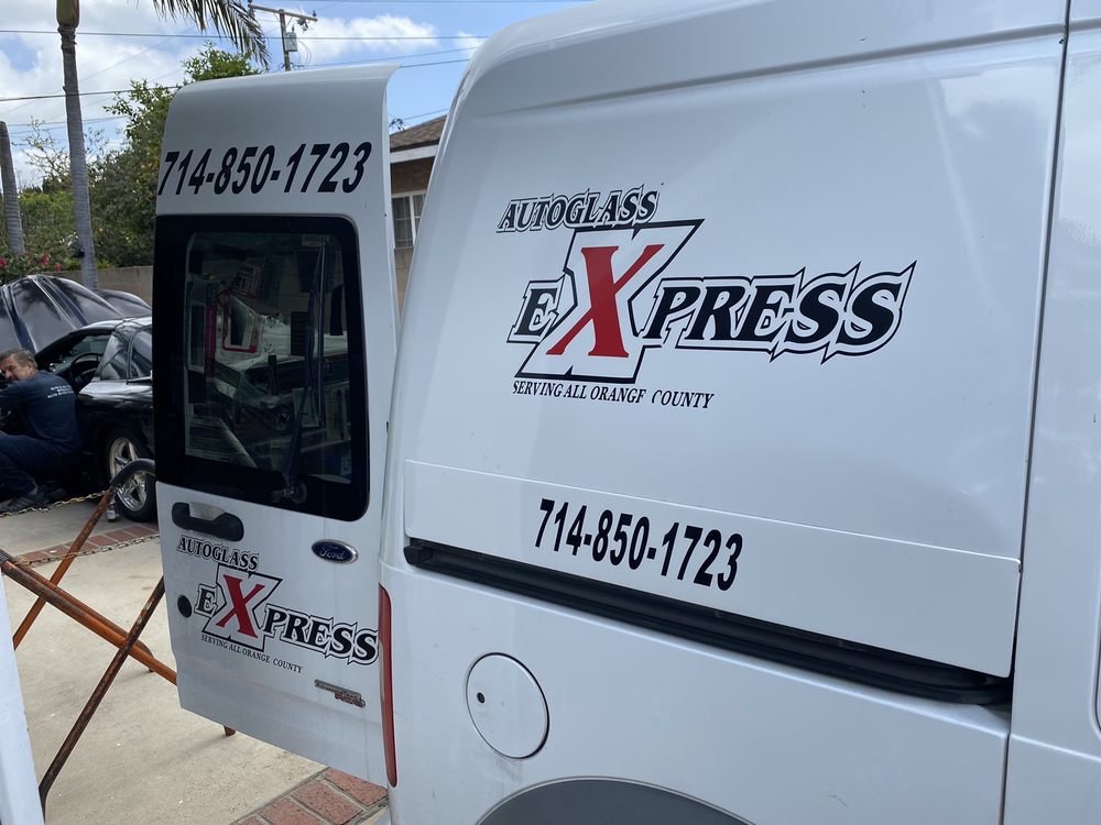AUTO GLASS EXPRESS Updated June 2024 3217 S Pacific Ave, Santa Ana