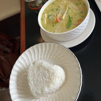 Jasmine Thai Kitchen - Green Curry - Thai Near Me - Hampton, Virginia Jasmine Thai Kitchen - Green Curry - Thai Near Me - Hampton, Virginia